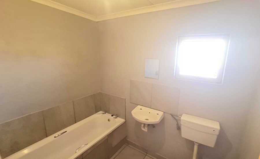2 Bedroom Property for Sale in Highbury Western Cape